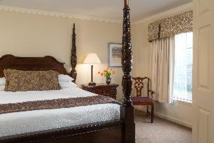 Room #110775318 at Meadowbrook Inn
