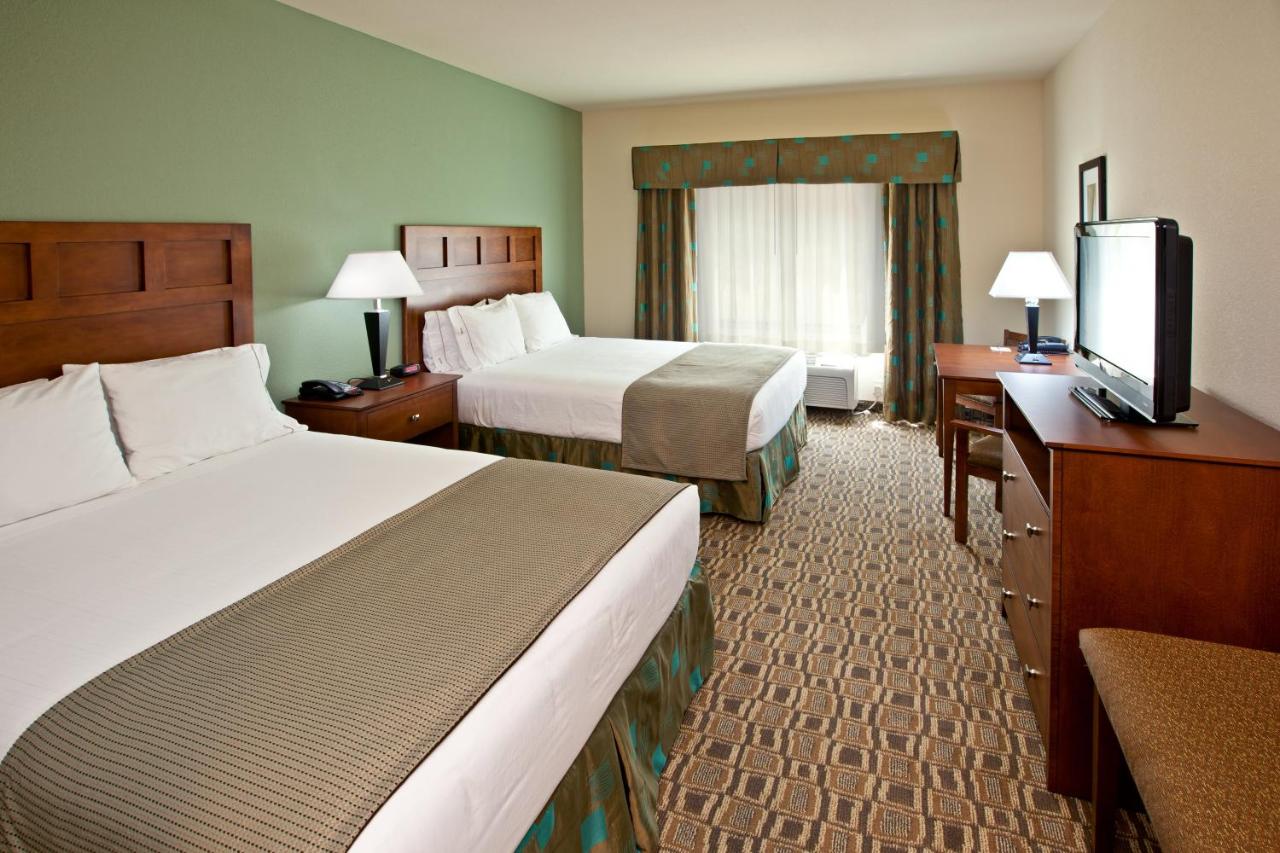  | Holiday Inn Express Hotel & Suites RIPLEY
