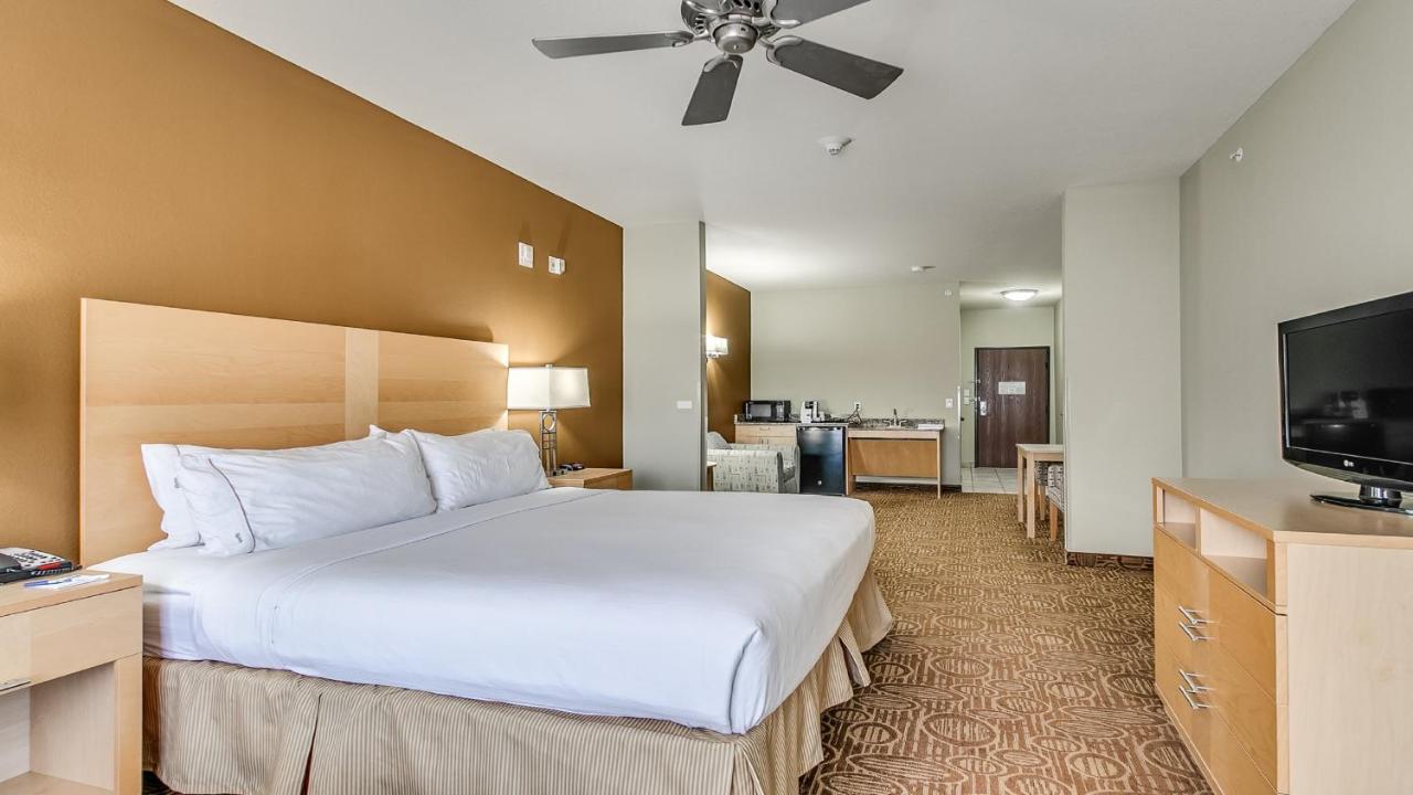| Holiday Inn Express & Suites Lubbock Southwest – Wolfforth, an IHG Hotel