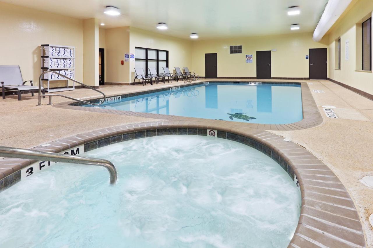 | Holiday Inn Express & Suites Lubbock Southwest – Wolfforth, an IHG Hotel