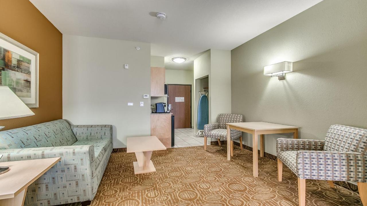 King Suite with Sofa Bed at Holiday Inn Express Hotel Suites Lubbock Southwest-Wolfforth by IHG
