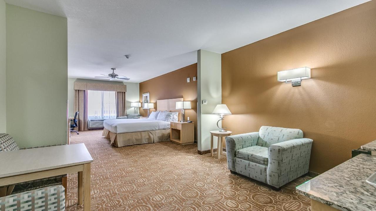 | Holiday Inn Express & Suites Lubbock Southwest – Wolfforth, an IHG Hotel