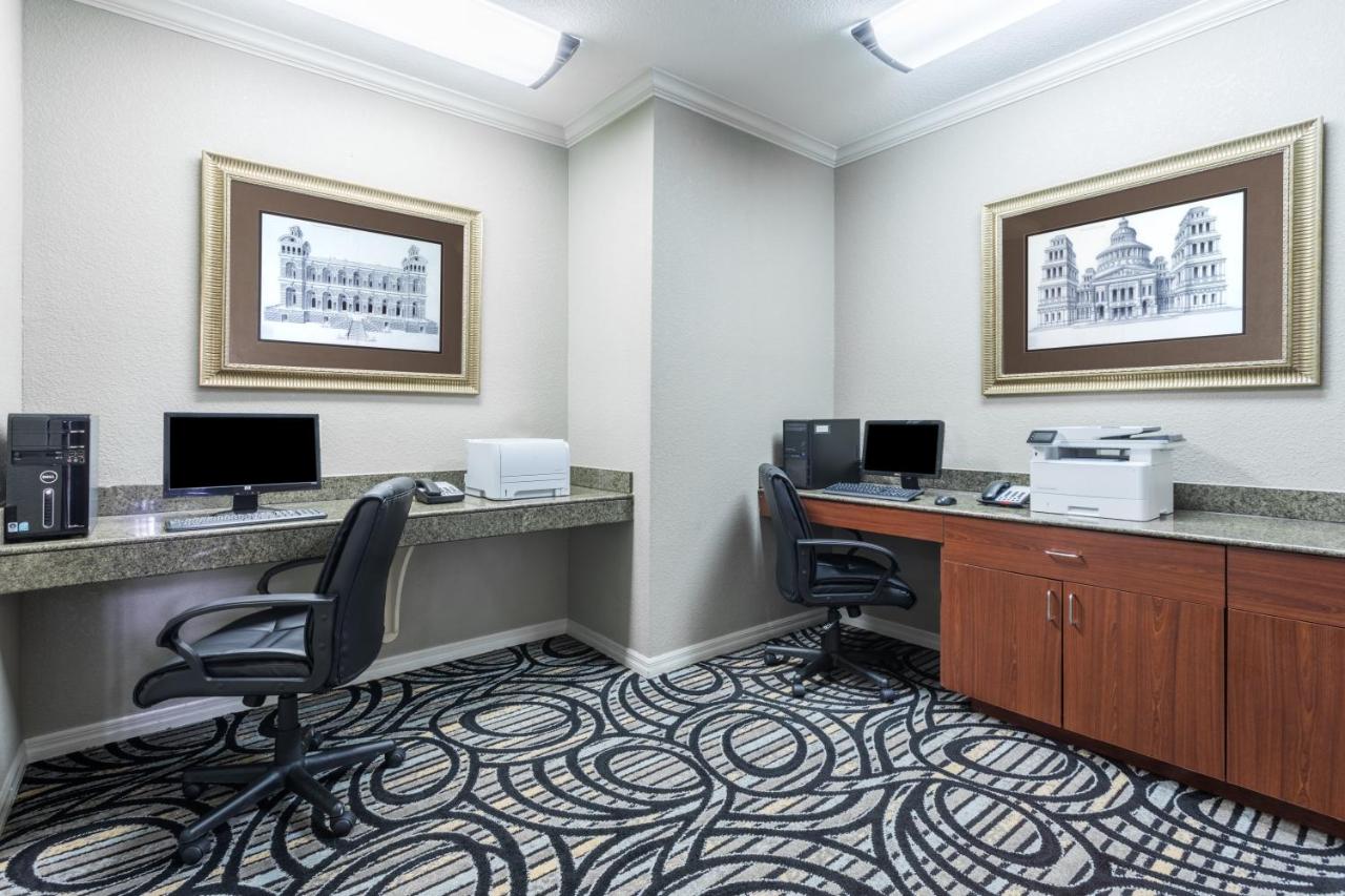  | Holiday Inn Express Hotel & Suites Lake Charles, an IHG Hotel