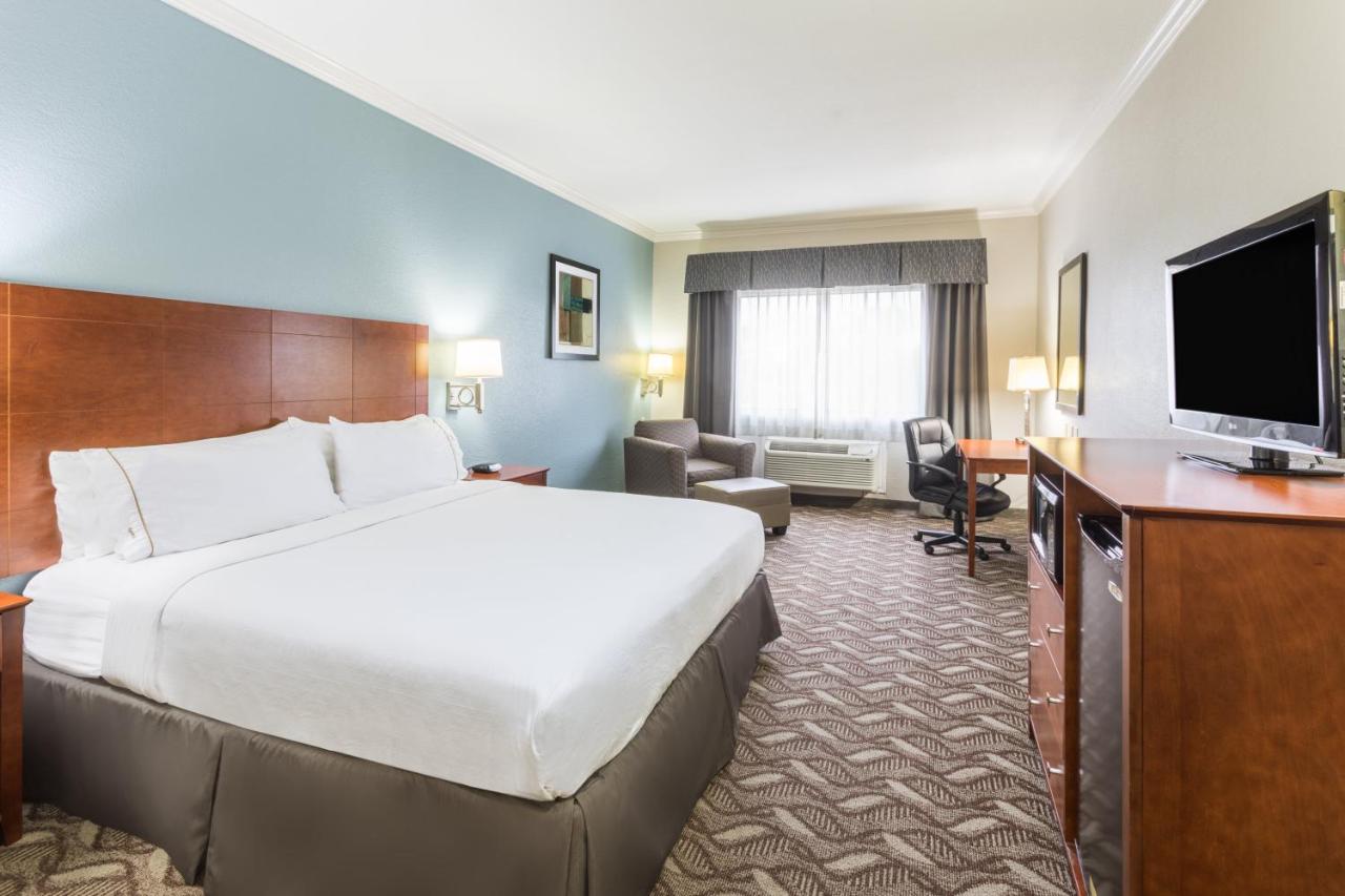 Standard Room at Holiday Inn Express Hotel & Suites Lake Charles by IHG