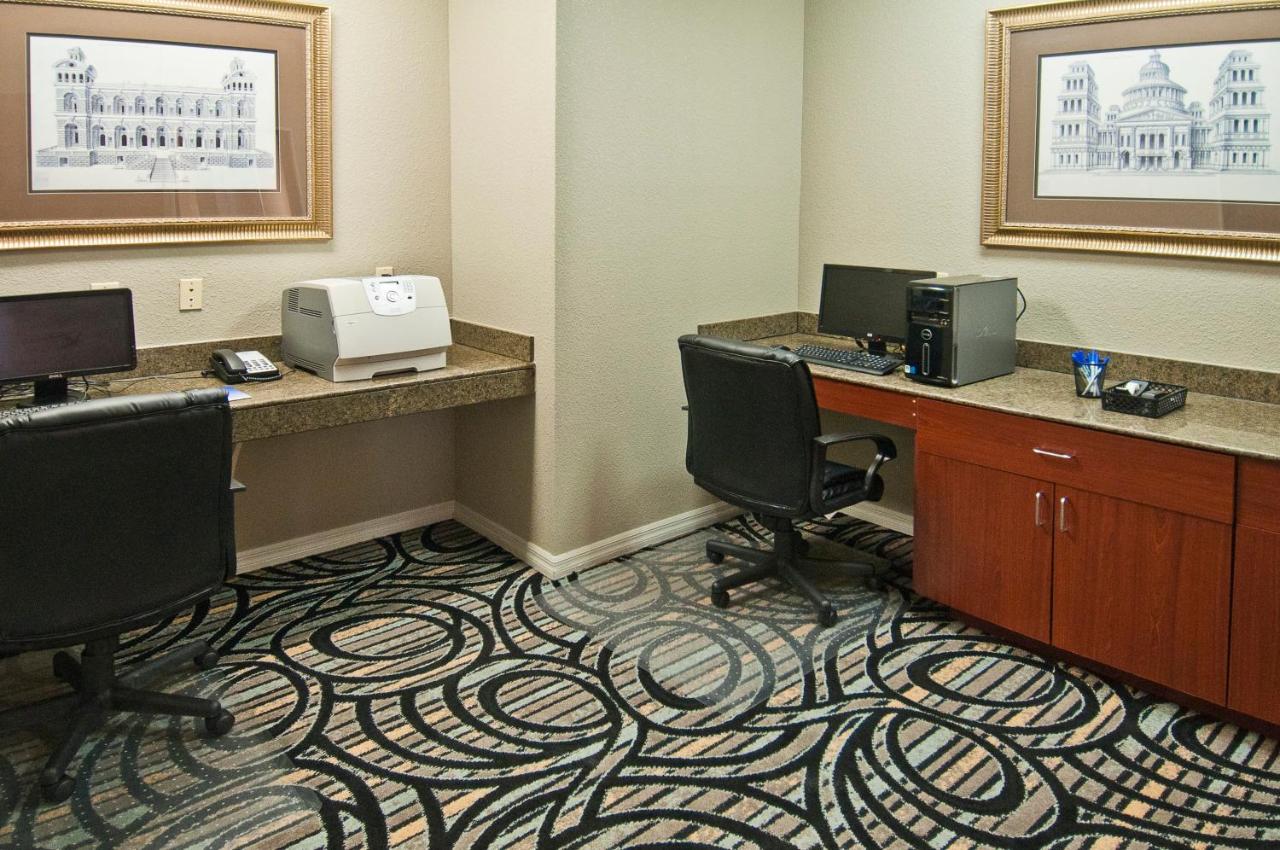  | Holiday Inn Express Hotel & Suites Lake Charles, an IHG Hotel