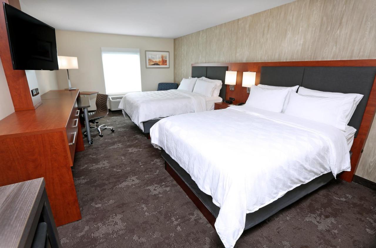 Room with Two Beds - Hearing Accessible - Non-Smoking at Holiday Inn & Suites Sioux Falls - Airport, an IHG Hotel