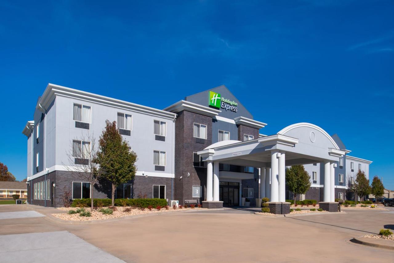  | Holiday Inn Express Hotel & Suites Pittsburg