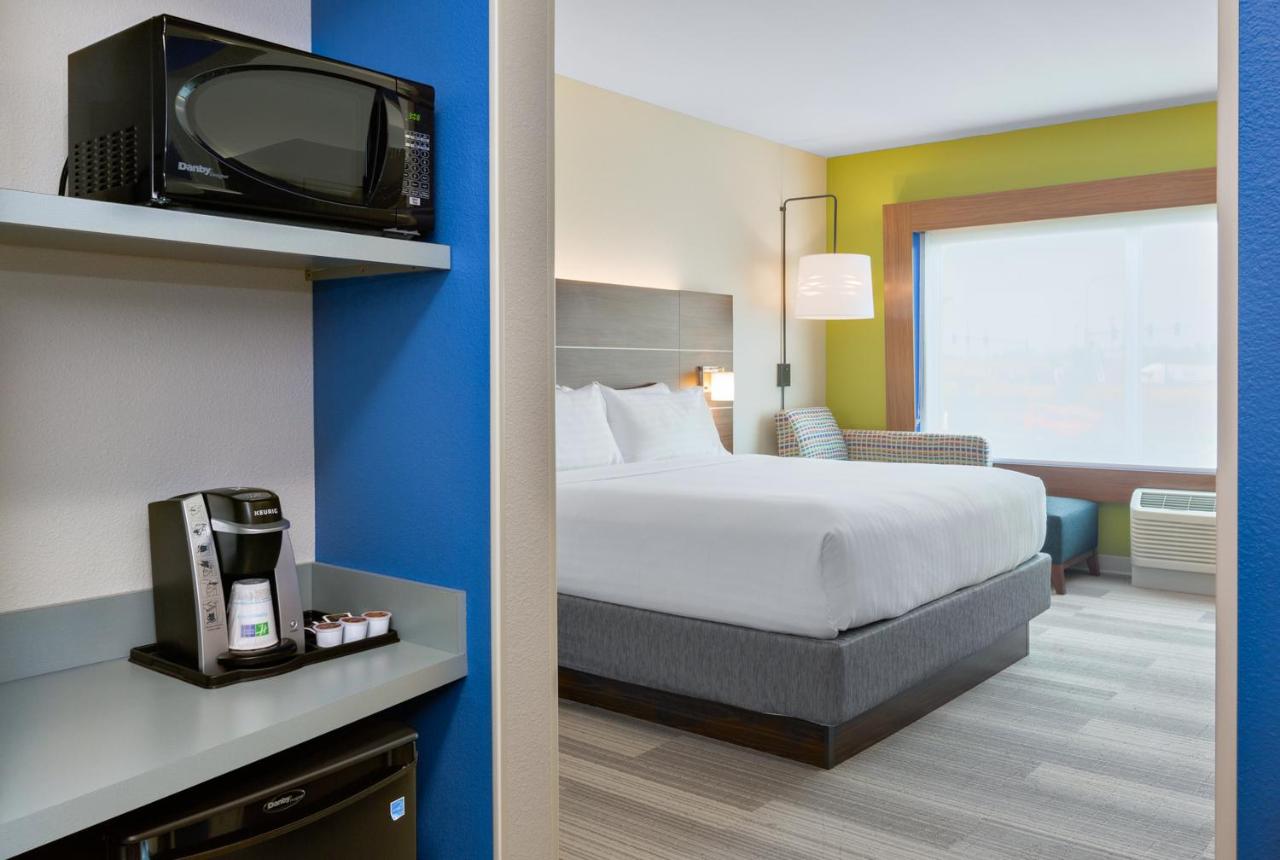 Leisure King Room - Non-Smoking at Holiday Inn Express & Suites Prosser - Yakima Valley Wine by IHG
