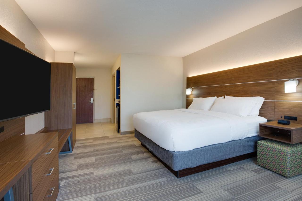 King Room - Non-Smoking at Holiday Inn Express Hotel & Suites Tampa-Fairgrounds-Casino by IHG