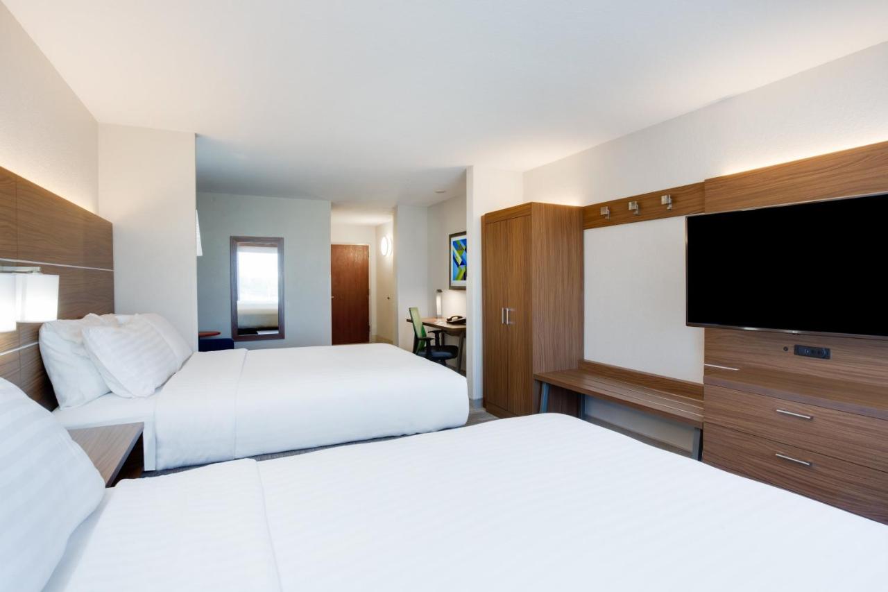 Queen Suite with Two Queen Beds and Sofa Bed - Non-Smoking at Holiday Inn Express Hotel & Suites Tampa-Fairgrounds-Casino by IHG