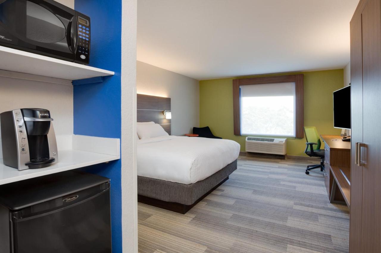 King Room - Non-Smoking at Holiday Inn Express Hotel & Suites Tampa-Fairgrounds-Casino by IHG