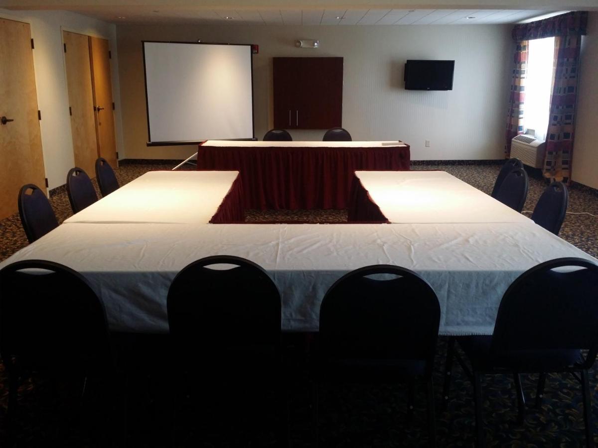 | Holiday Inn Express Hotel & Suites Richland