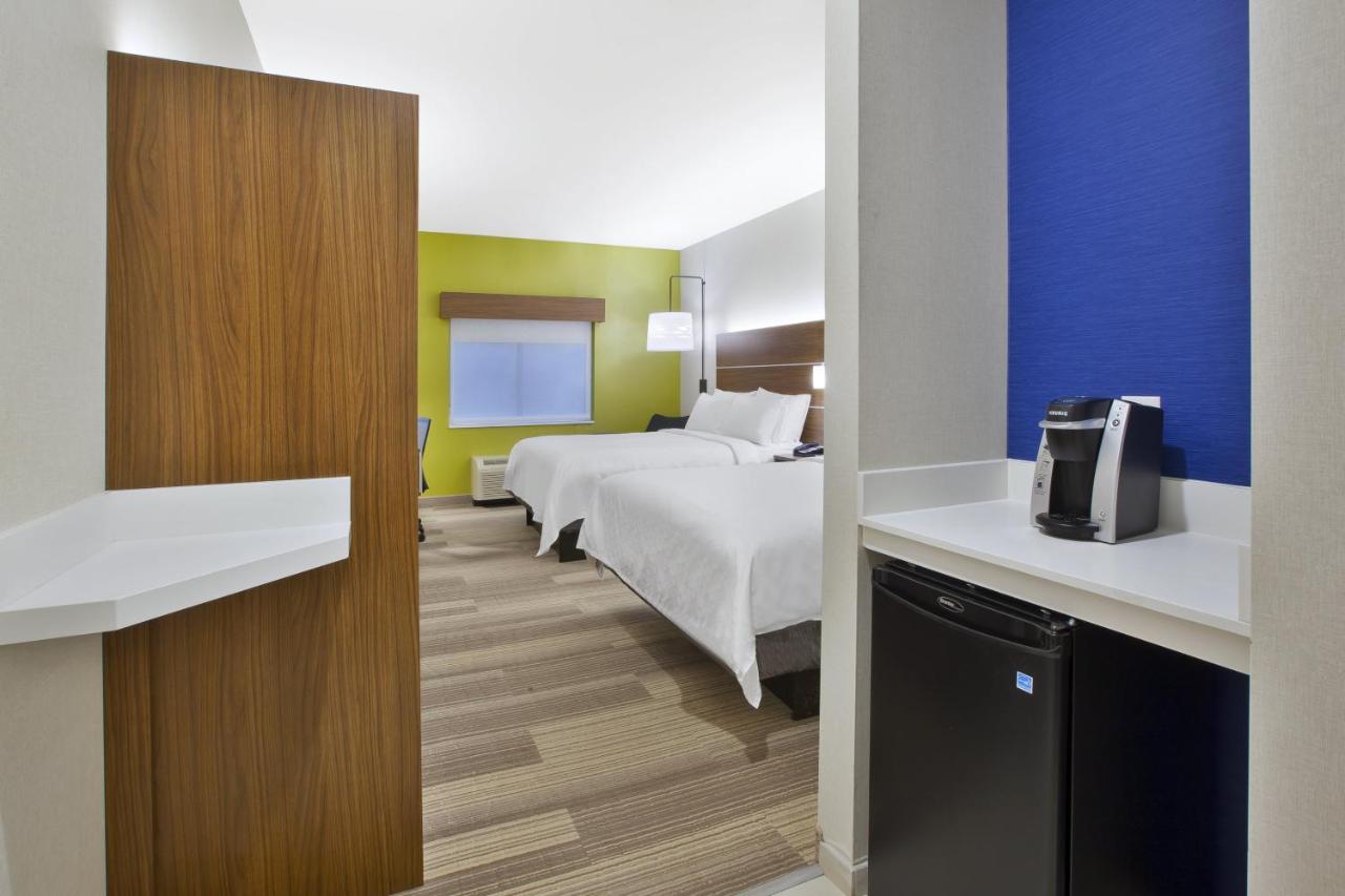 | Holiday Inn Express Rochester-Victor, an IHG Hotel