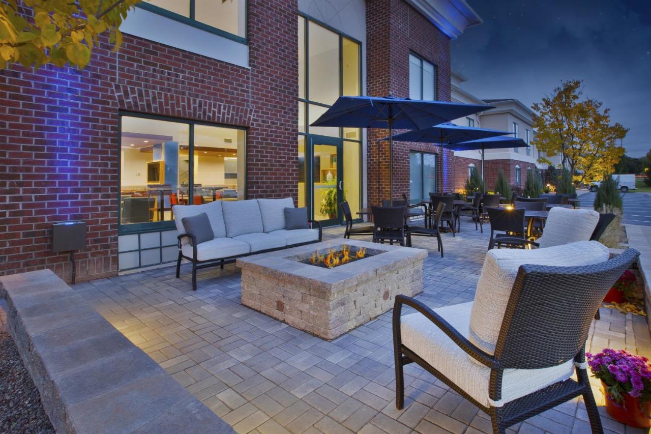 | Holiday Inn Express Rochester-Victor, an IHG Hotel