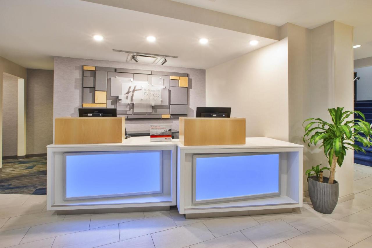 | Holiday Inn Express Rochester-Victor, an IHG Hotel