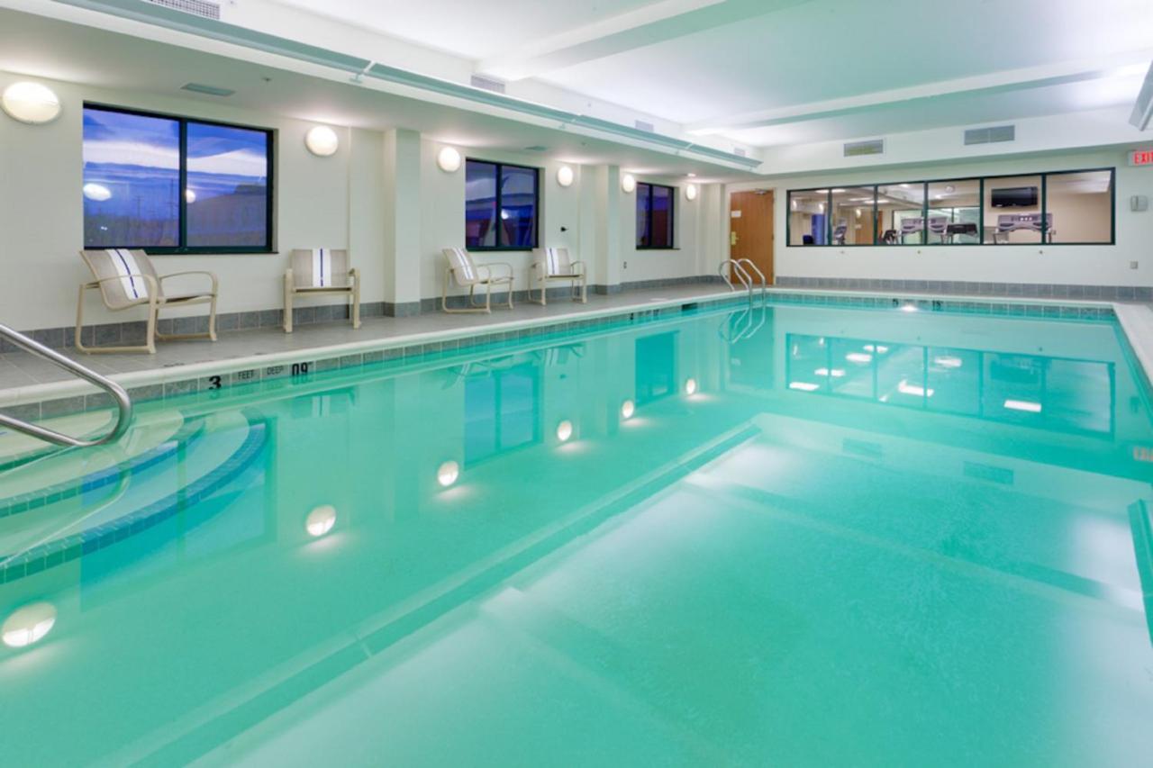 | Holiday Inn Express Rochester-Victor, an IHG Hotel