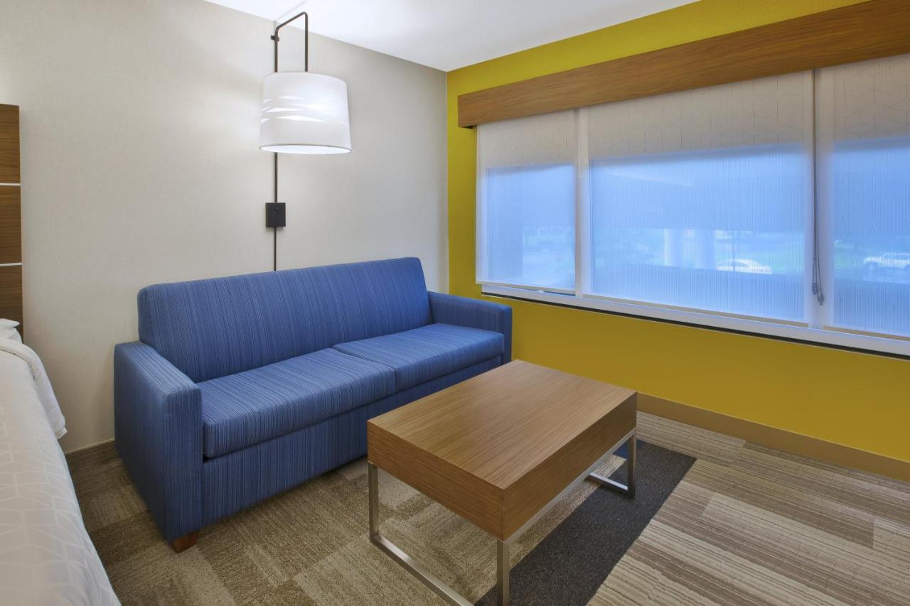 | Holiday Inn Express Rochester-Victor, an IHG Hotel