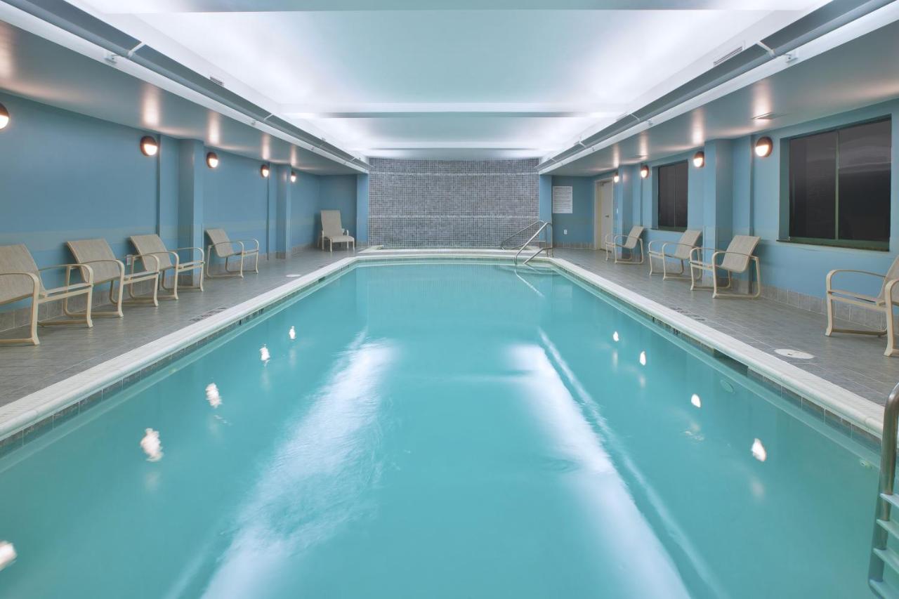 | Holiday Inn Express Rochester-Victor, an IHG Hotel