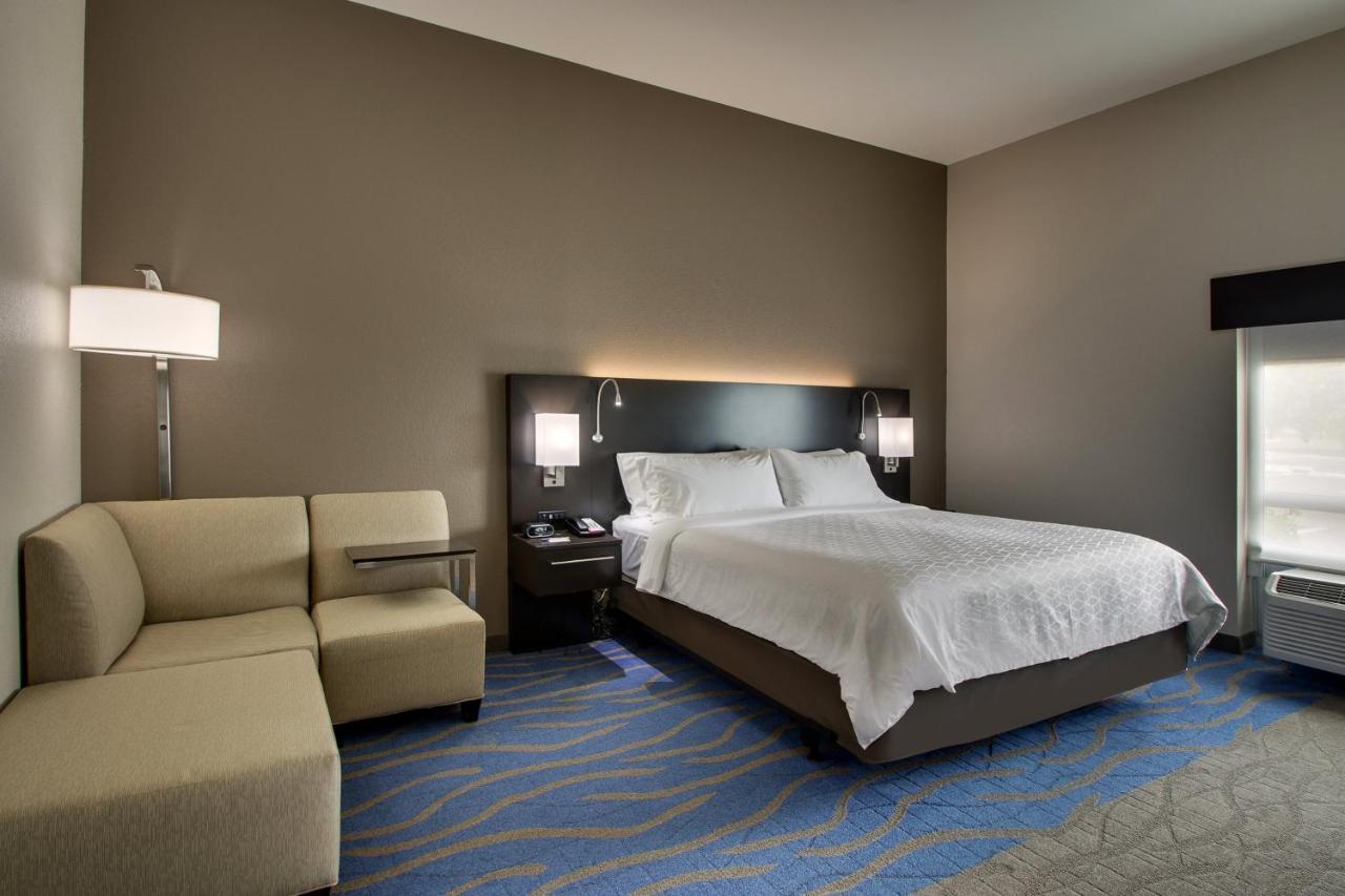  | Holiday Inn Express & Suites Lancaster East - Strasburg, an IHG Hotel