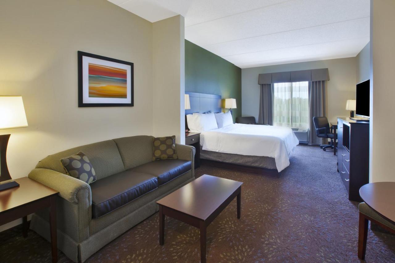 King Suite - Non-Smoking at Holiday Inn Express & Suites Geneva Finger Lakes, an IHG Hotel