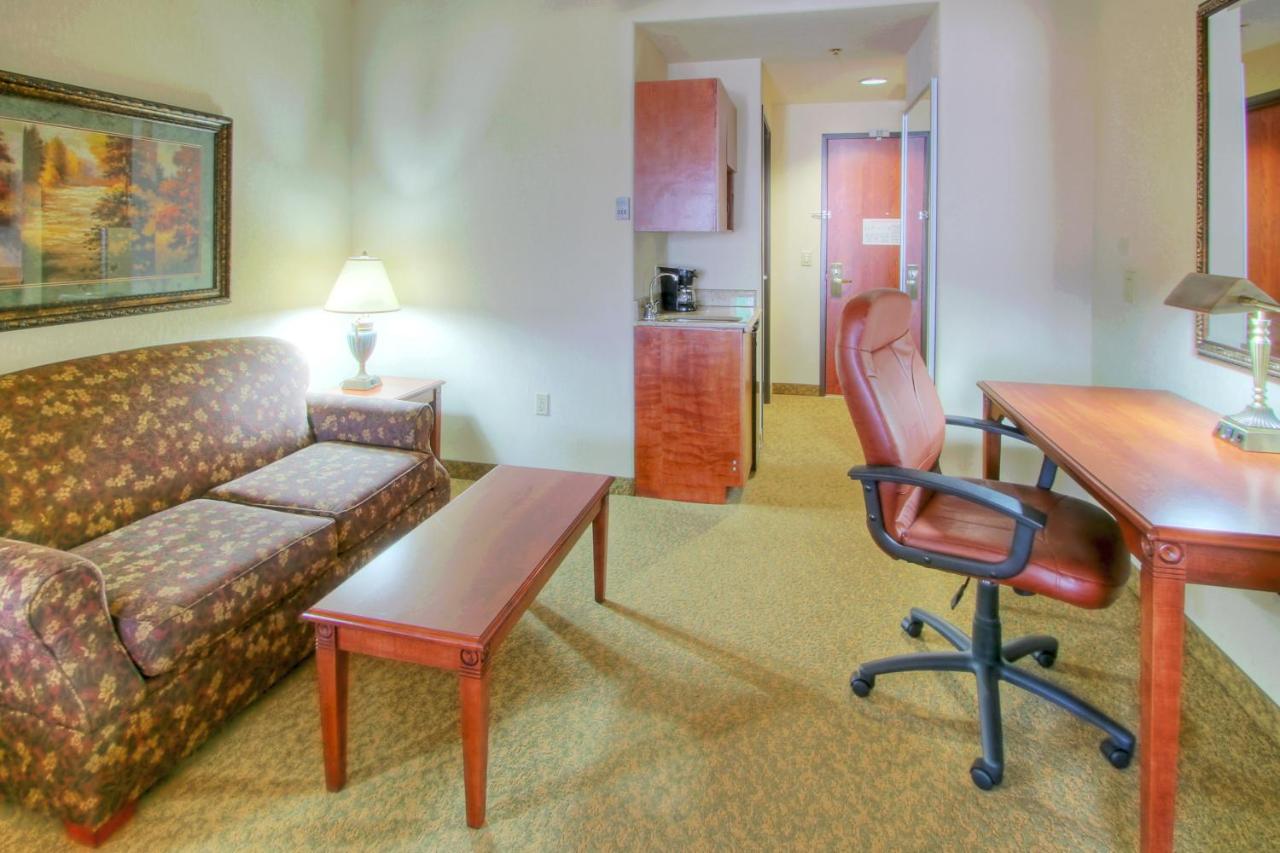 Two-Bedroom Suite at Holiday Inn Express Hotel and Suites Las Cruces by IHG
