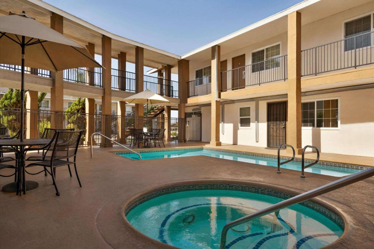 | Days Inn & Suites SDSU - LA MESA - SAN DIEGO