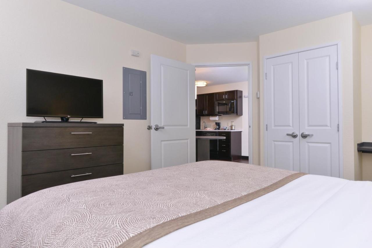 One-Bedroom Queen Suite at Candlewood Suites Casper, an IHG Hotel