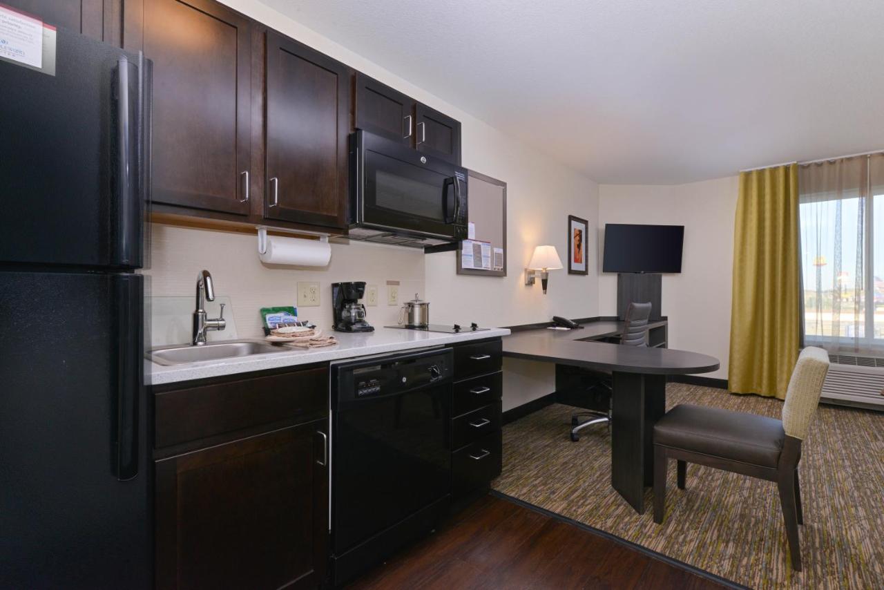 Queen Studio Suite - Hearing Accessible at Candlewood Suites Casper, an IHG Hotel