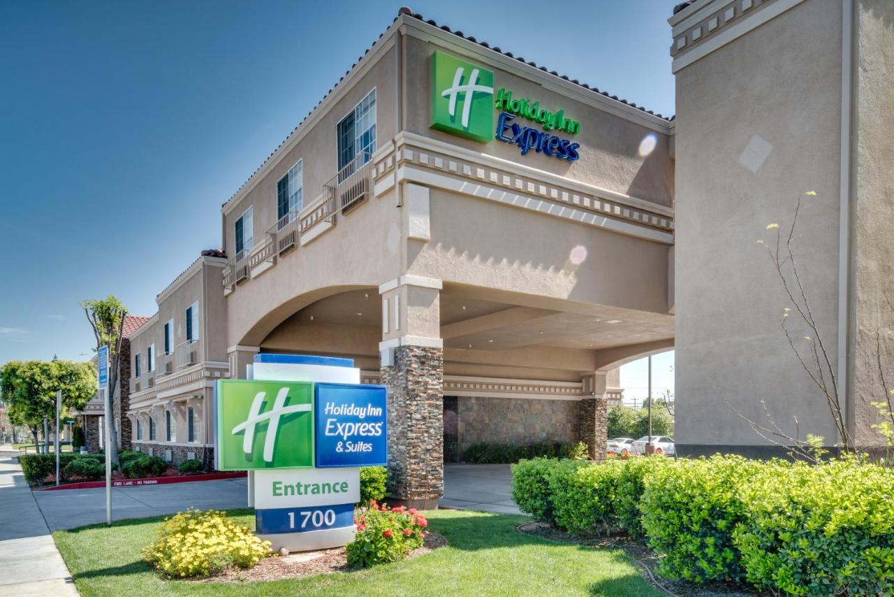| Holiday Inn Express & Suites Santa Clara, an IHG Hotel