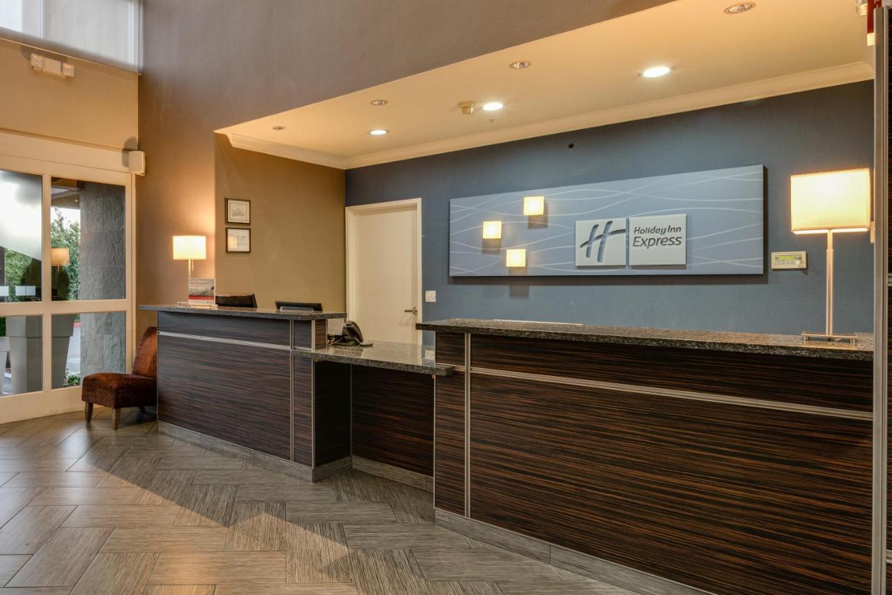| Holiday Inn Express & Suites Santa Clara, an IHG Hotel