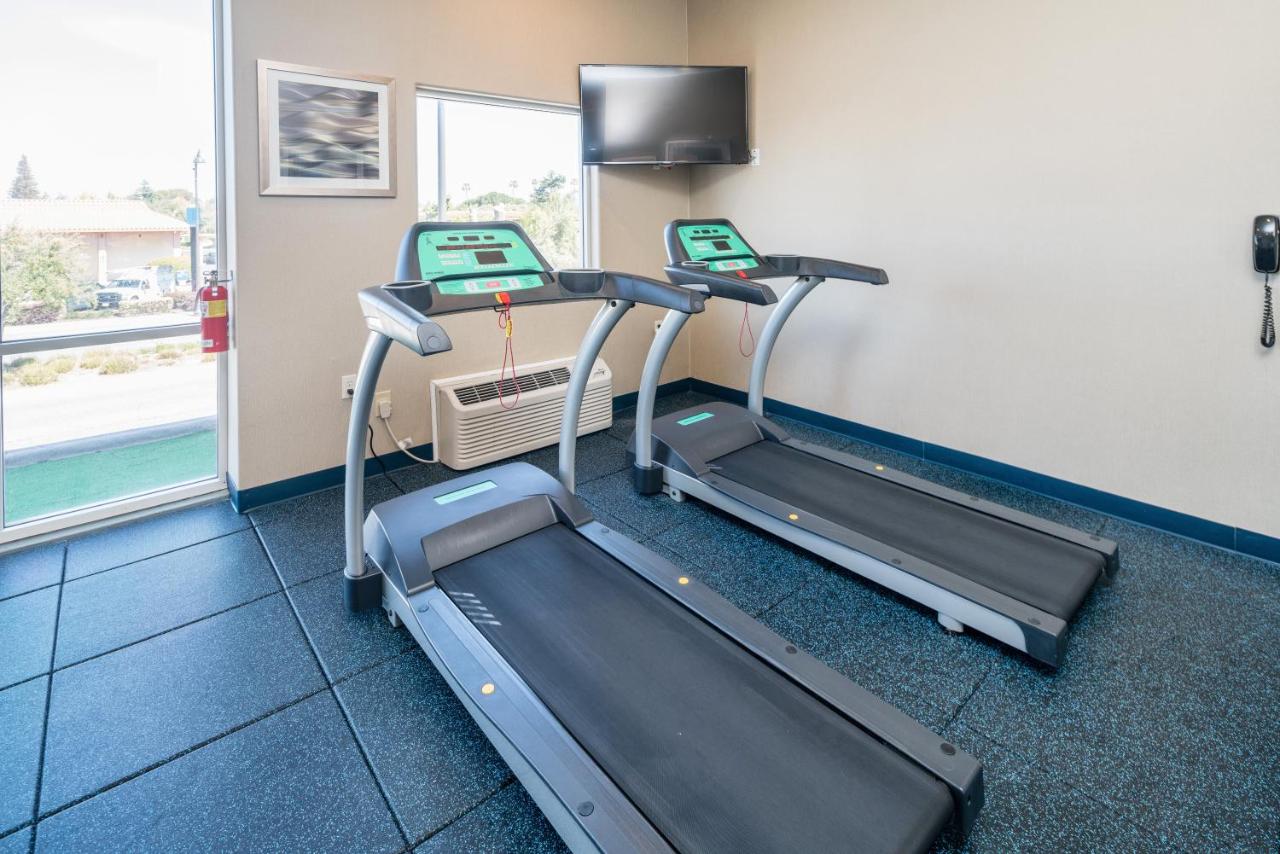 | Holiday Inn Express & Suites Santa Clara, an IHG Hotel