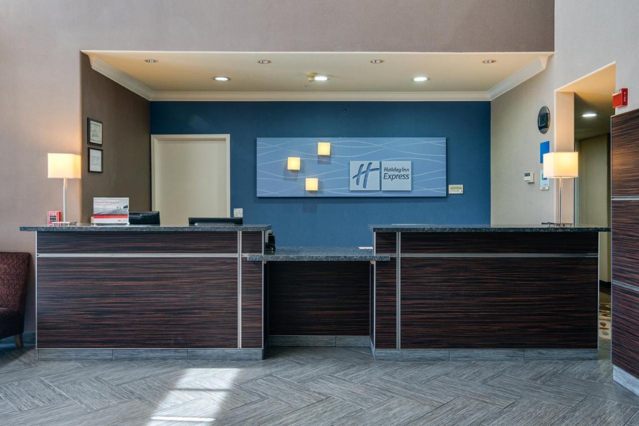 | Holiday Inn Express & Suites Santa Clara, an IHG Hotel