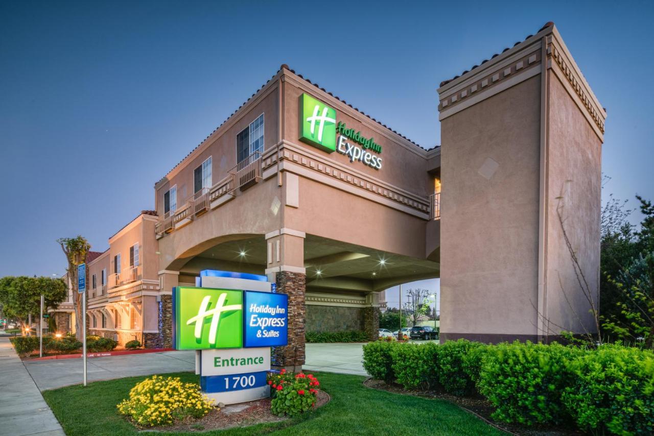| Holiday Inn Express & Suites Santa Clara, an IHG Hotel