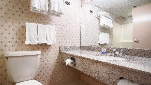 Room #46337518 at Mountain Lake Inn