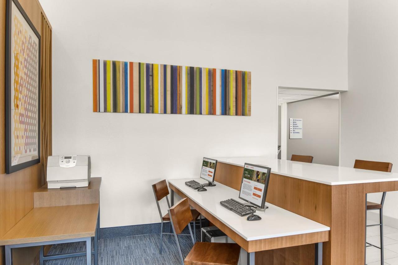  | Holiday Inn Express Hotels & Suites Greenville-Spartanburg/Duncan, an IHG Hotel