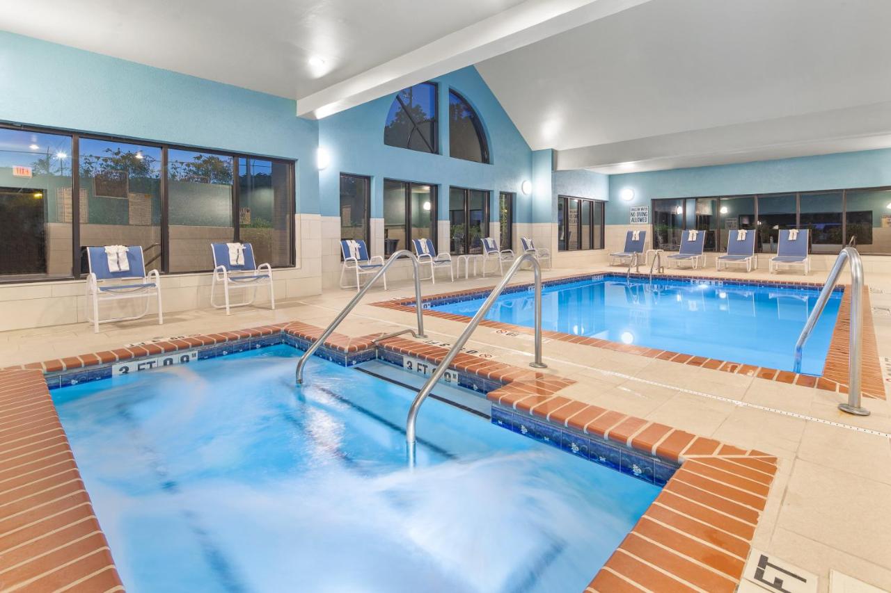  | Holiday Inn Express Hotels & Suites Greenville-Spartanburg/Duncan, an IHG Hotel