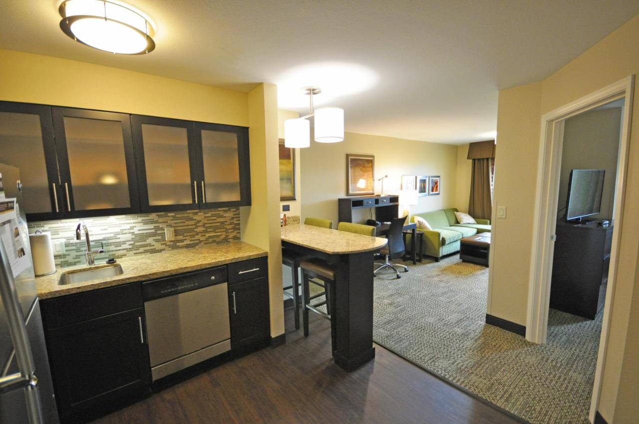 One-Bedroom King Suite at Staybridge Suites Eau Claire - Altoona, an IHG Hotel