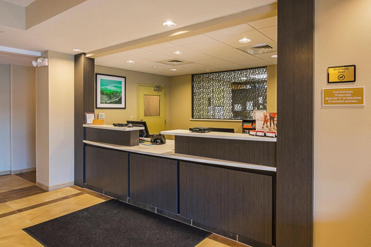 | Candlewood Suites Pensacola - University Area, an IHG Hotel