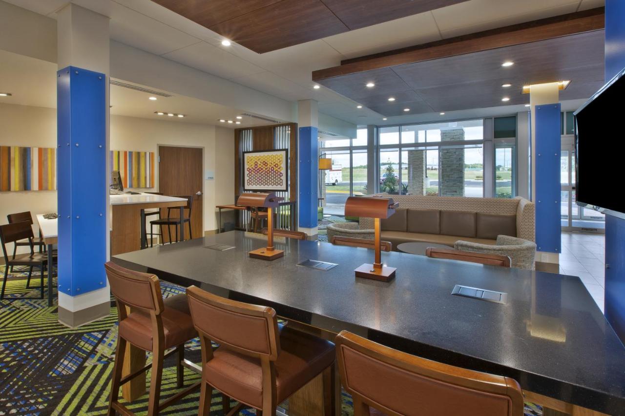 | Holiday Inn Express and Suites South Hill, an IHG Hotel