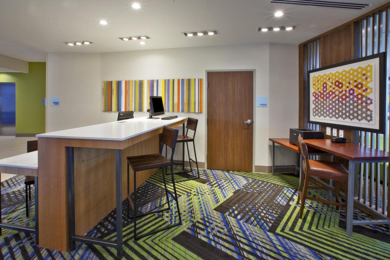 | Holiday Inn Express and Suites South Hill, an IHG Hotel
