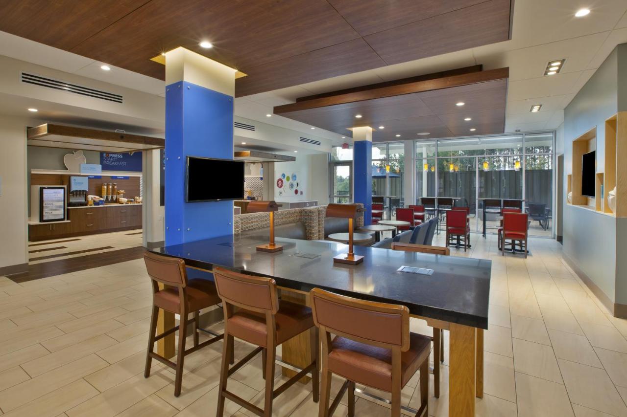 | Holiday Inn Express and Suites South Hill, an IHG Hotel