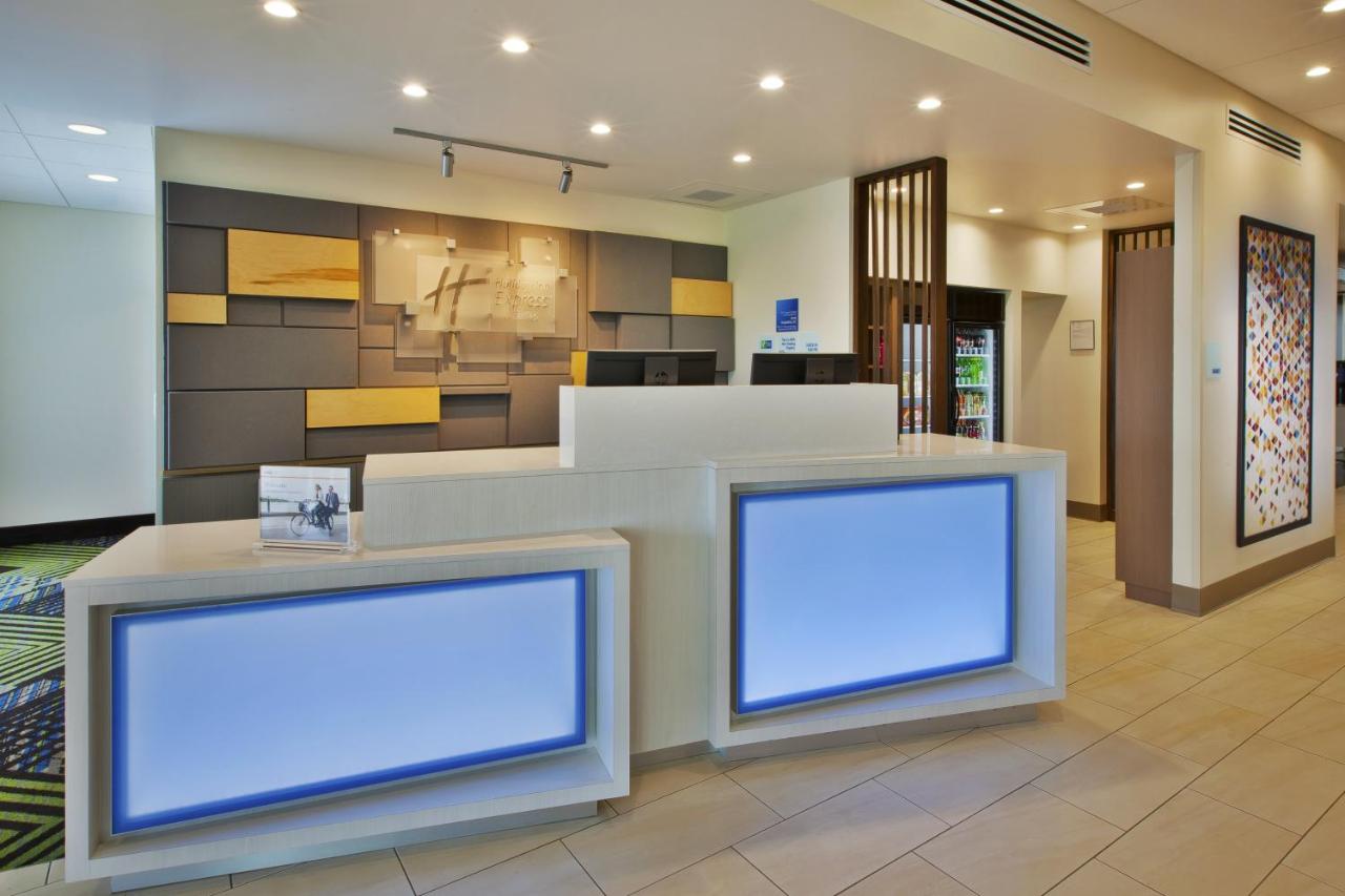 | Holiday Inn Express and Suites South Hill, an IHG Hotel