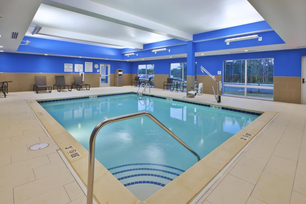 | Holiday Inn Express and Suites South Hill, an IHG Hotel