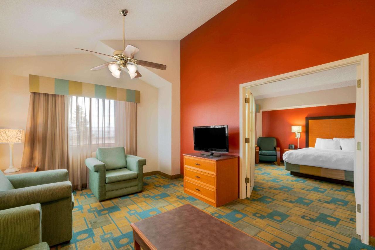 One-Bedroom King Suite - Non-Smoking at La Quinta Inn by Wyndham Cheyenne