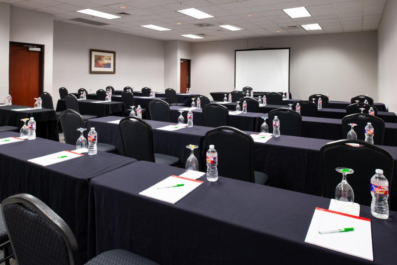  | Holiday Inn Hotel and Suites Beaumont-Plaza I-10 & Walden, an IHG Hotel