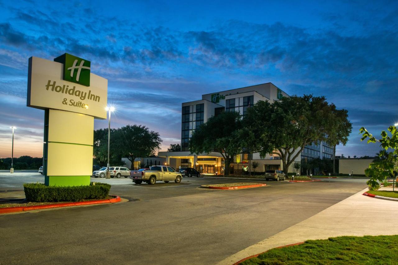 | Holiday Inn Hotel and Suites Beaumont-Plaza I-10 & Walden, an IHG Hotel