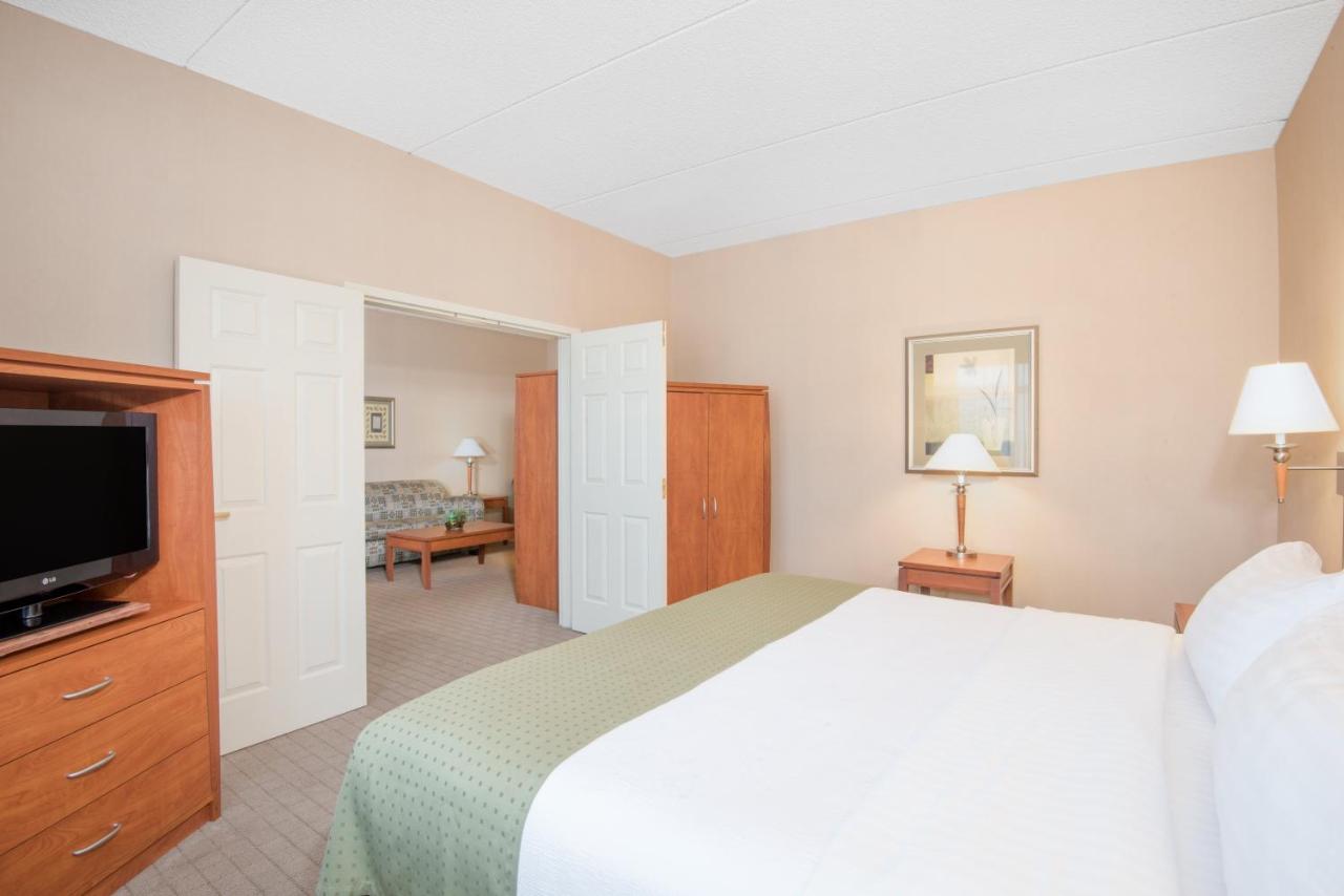 | Holiday Inn Hotels and Suites Goodyear - West Phoenix Area, an IHG Hotel