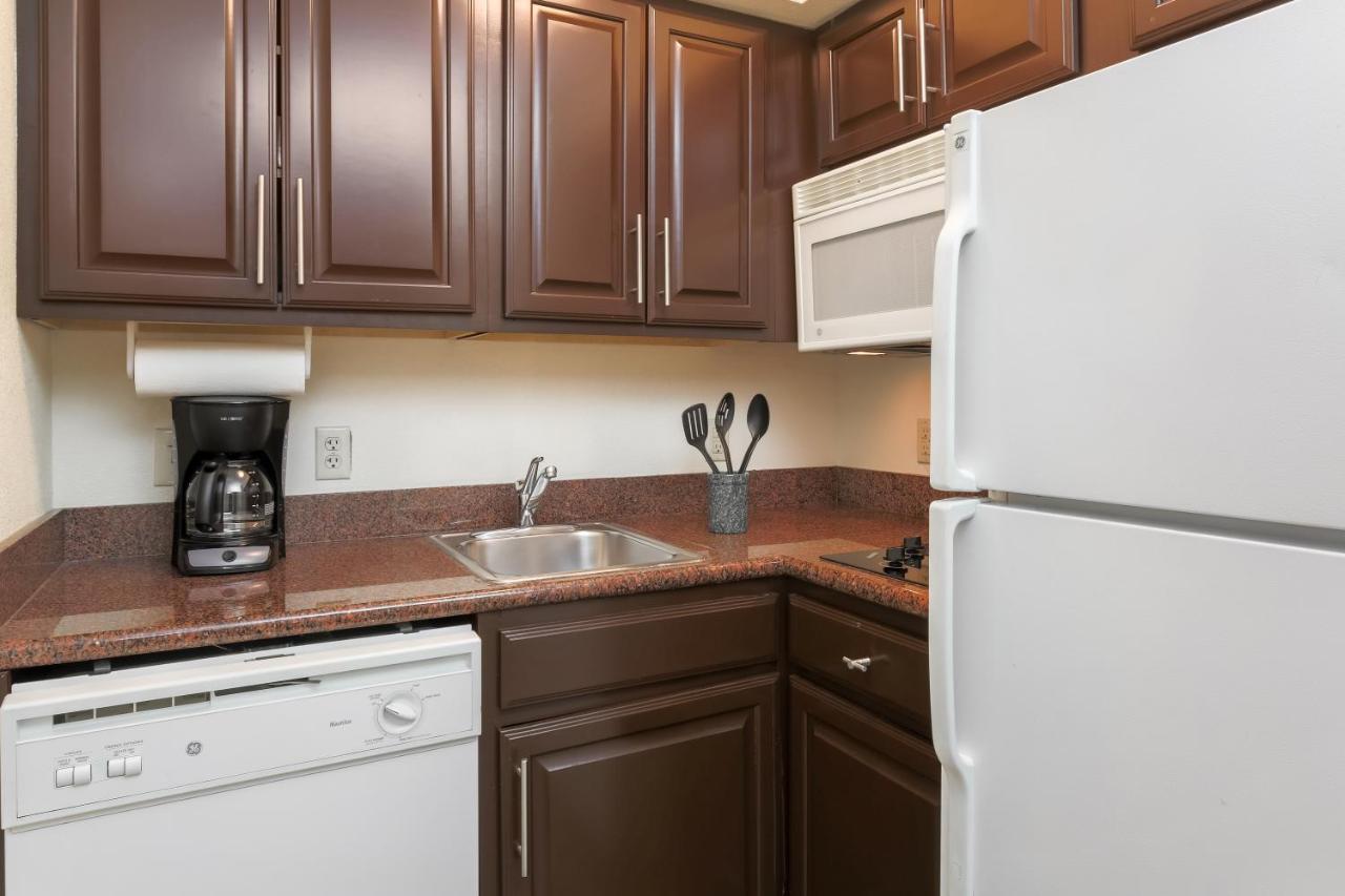 | Staybridge Suites-Philadelphia/Mount Laurel, an IHG Hotel