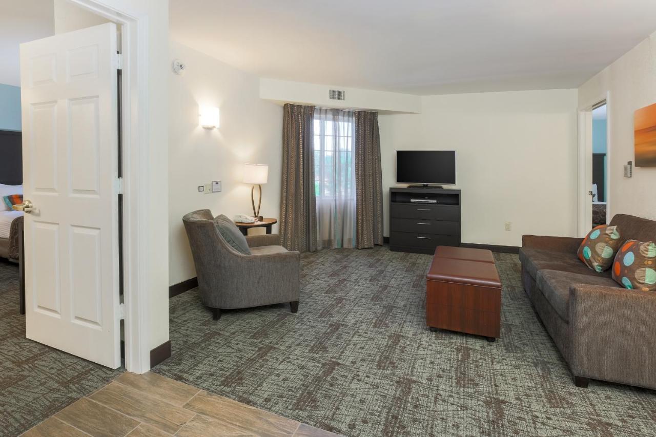 | Staybridge Suites-Philadelphia/Mount Laurel, an IHG Hotel