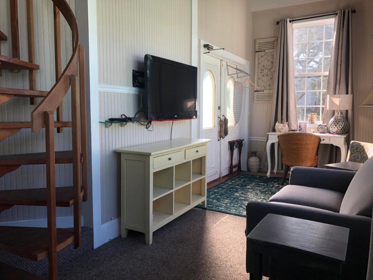 | Tybee Island Inn Bed & Breakfast